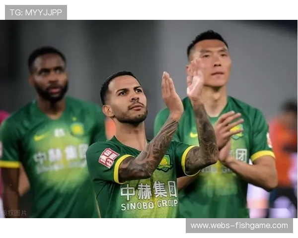 裁判希尔-曼萨诺因争议判罚继续“轮休”,裁判委员会强调绩效标准 裁判希尔-曼萨诺因争议判罚继续“轮休”,裁判委员会强调绩效标准